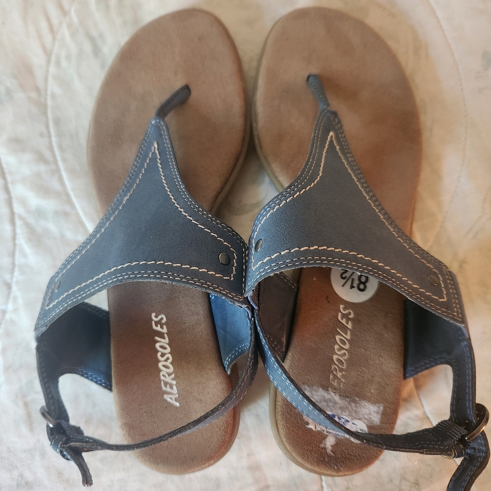 AEROSOLES Navy Thong Sandals